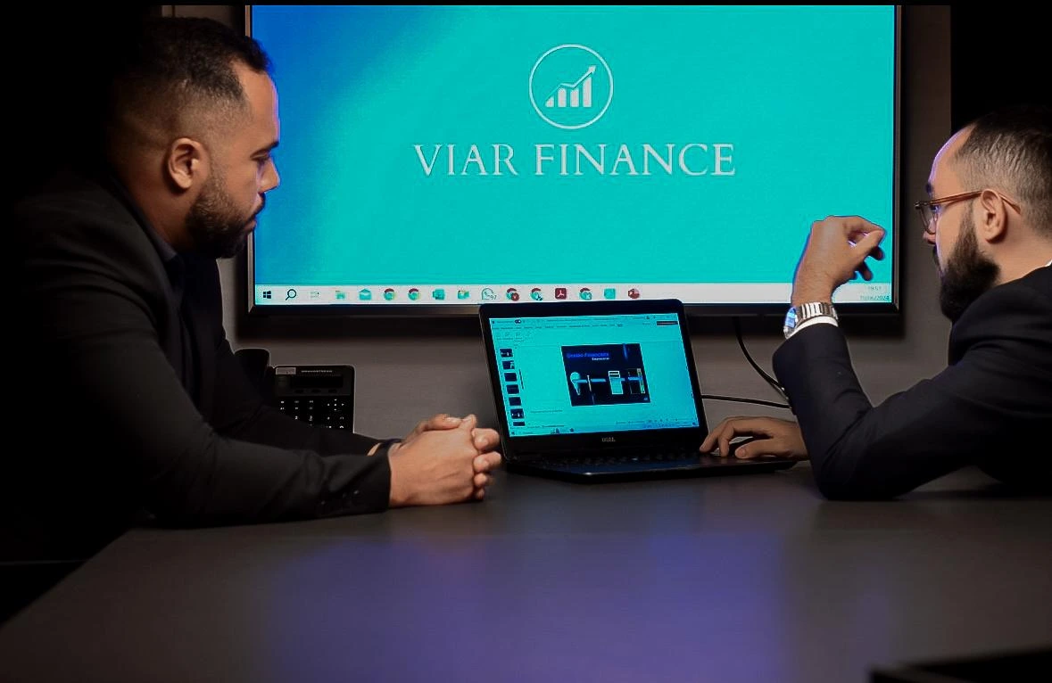 Equipe Viar Finance
